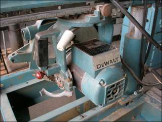 DEWALT 10 RADIAL ARM SAW 1513 A, MITER CAPACITY 45° R 9 1/4  