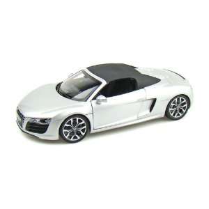 Audi R8 Spyder 1/18 Silver