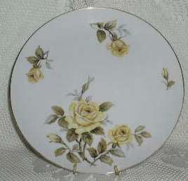 Harmony House Fine China Yellow Rose Dinner Plate  