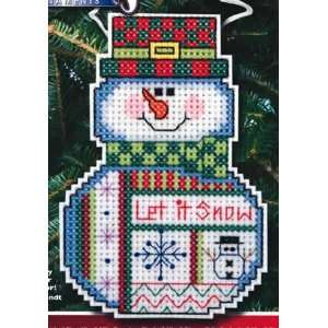  Snowman with Let it Snow Ornament kit (cross stitch) Arts 