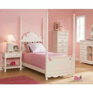   Tester Bedroom Set (Full) by Broyhill 