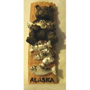  ALASKA TOTEM Style Bear w/Fish Magnet: Everything Else