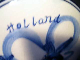 HOLLAND DELFT blue white covered box VINTAGE  