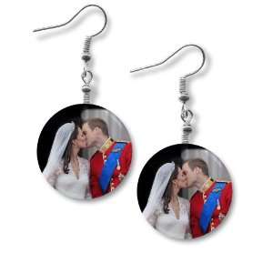  Kate and Wills FIRST KISS Royal Wedding 1 inch Fish Hook 