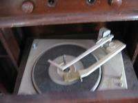 Vintage Westinghouse Rainbow Tone Console Tube Radio  