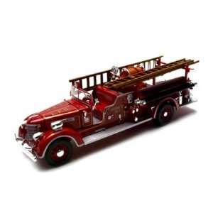    1939 Packard Fire Engine Diecast Truck Model 1/32 Red Toys & Games