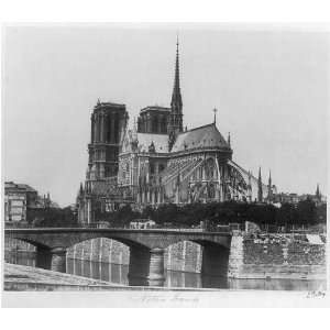  Notre Dame de Paris / E. Baldus, 1860s: Home & Kitchen