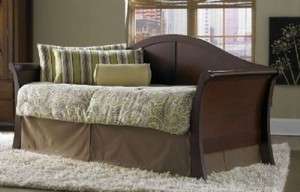 Stratford Daybed w/ Pop Up trundle   Mahogany Finish  