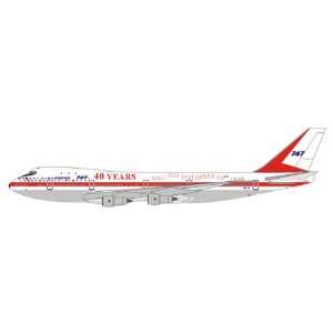  InFlight 200 Boeing 747 100 House Colors Roll Out Model 