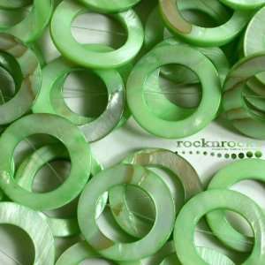  GREEN TENNESSEE RIVER SHELL OPEN DONUT CIRCLE BEADS 16 