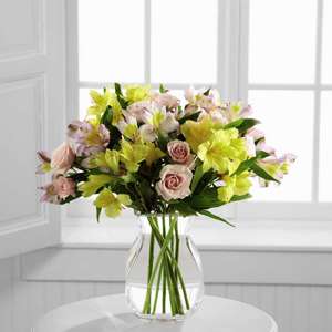 Breathtaking Beauty™ Bouquet XX 4388   Flower Delivery  