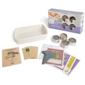   E7020 Secrets du Potager Chicken Discovery Set Patio, Lawn & Garden