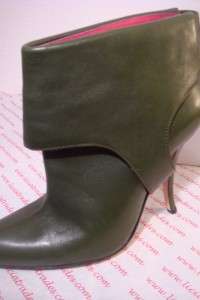 Manolo Blahnik Booties Boots Heels $1,150 36/6 Green w/ pink interior 
