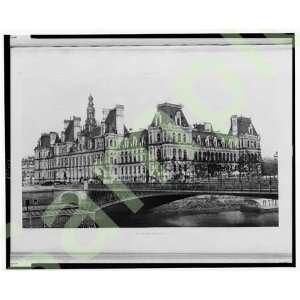  1884 The Hotel de Ville, Paris, France
