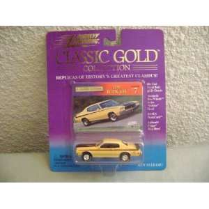    Johnny Lightning Classic Gold Yellow 1970 Buick GSX: Toys & Games