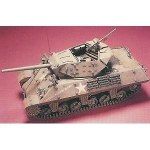  AFV Club 1/35 Scale M10 Tank Destroyer Kit: Toys & Games