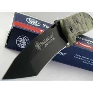 Smith & Wesson Digital Black Tanto Camo Handle Knife:  