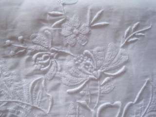 VINTAGE MADEIRA XXL ORGANZA VOILE HEAVLY EMBROIDERED TABLECLOTH AND 