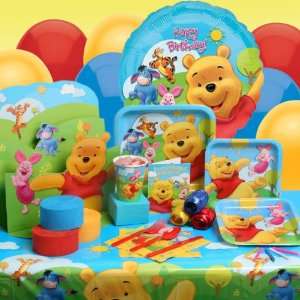  Pooh and Friends Deluxe Party Kit with 8 Favor Kits 