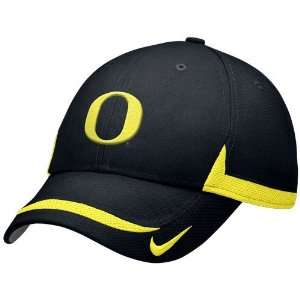 Nike Oregon Ducks Black 2009 Coaches Adjustable Hat:  