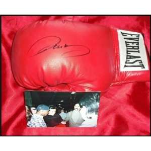   De La Hoya Autographed/Hand Signed Boxing Glove