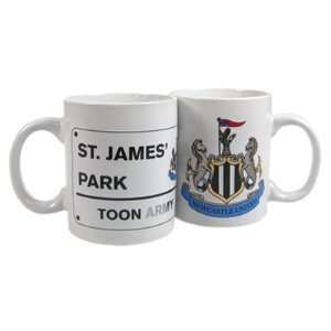  Newcastle United FC. Street Sign Mug: Sports & Outdoors