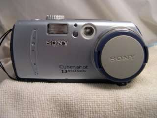 Sony Cyber Shot DSC P30 Camera ONLY WORKING #972 027242589292  