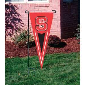 NORTH CAROLINA STATE WOLFPACK OFFICIAL LOGO PENNANT GARDEN 