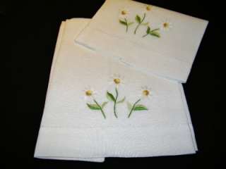   DESIGN PURE LINEN HAND EMBROIDERED GUEST TOWELS PAIR (Q)  
