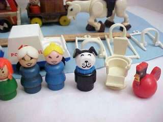FISHER PRICE LITTLE PEOPLE LOT 1 W/2 OLD WOOD TOYS PLUS FOOD,TRUCKS 