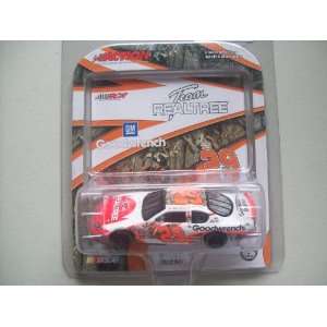   Harvick #29 GM Goodwrench Realtree 2004 Monte Carlo Toys & Games
