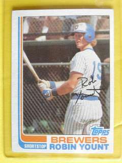 435 Robin Yount Brewers Shortstop Card . This card has Robins stats 