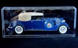 DISPLAY CASE w/ Mirror base for 118 Scale Diecast Cars  