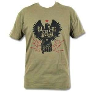 Pearl Jam   Ironfist Band T Shirt, oliv  Sport & Freizeit