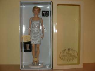 Princess Diana Doll, Grandeur Doll, Mint with COA Vinyl Pristine and 
