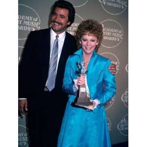 Actor Lee Horsley and Singer Reba Mcentire in Press Room at Academy of 