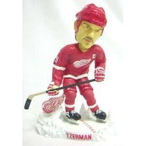 Steve Yzerman Action Pose Forever Collectibles Bobblehead