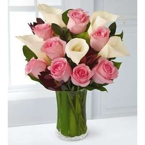 Fabled Beauty Flower Bouquet   13 Stems   Vase Included:  