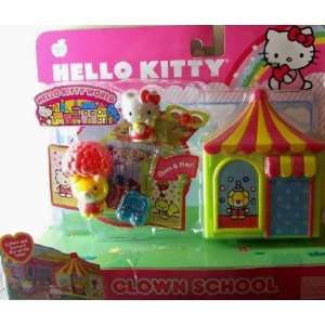    HELLO KITTY WORLD   HELLO KITTY CLOWN SCHOOL PLAYSET Toys & Games