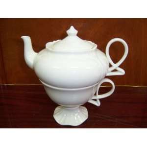   Porcelain Tea/coffee Set 3 Pc Service for 1    Pot and Cup    Ivory