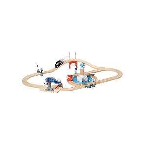   Cars 2 Wood Collection Track Gift Set   London Grand Finale: Toys